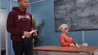 كلام معلمتي الهائج - سكس مترجم